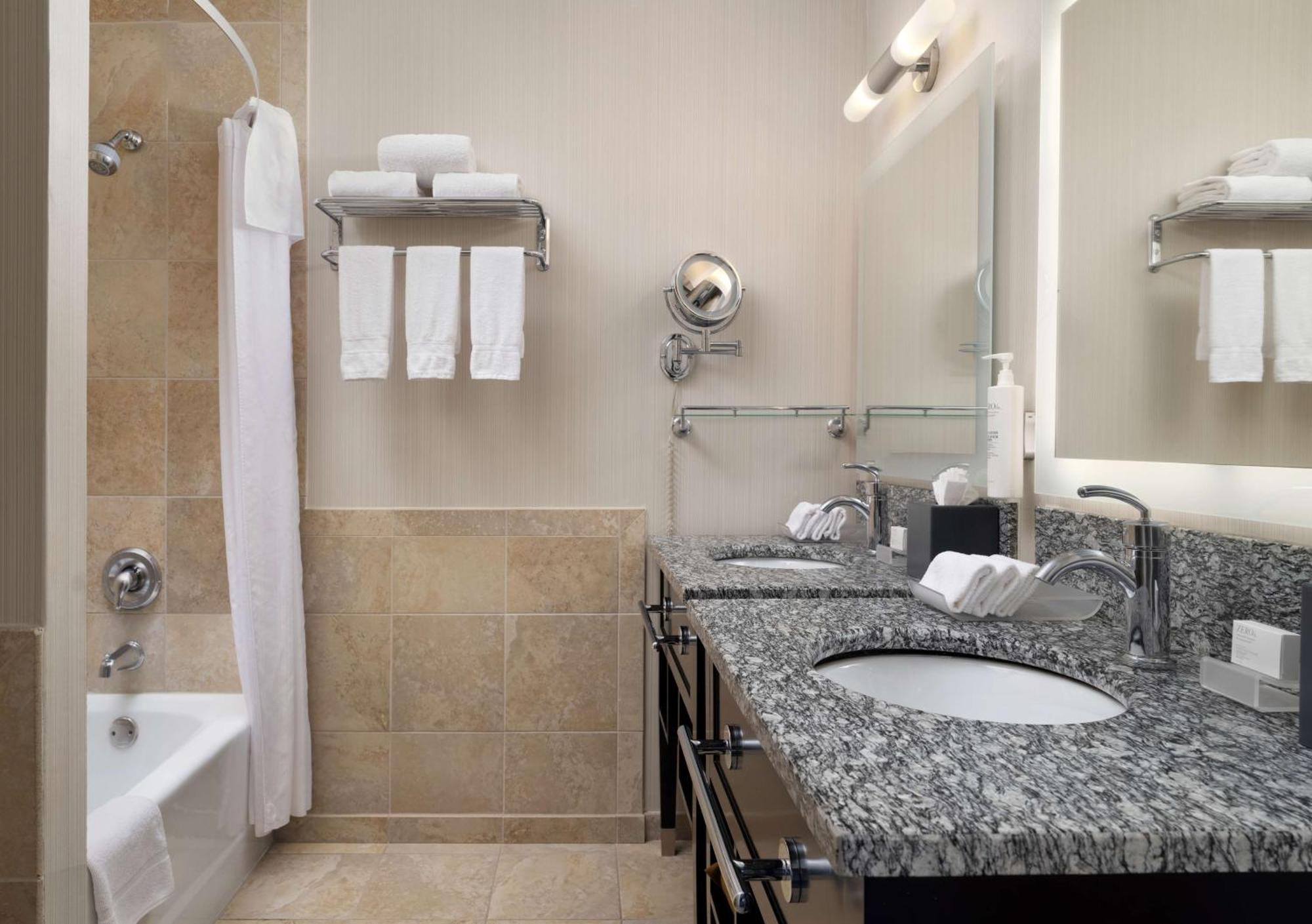 Homewood Suites By Hilton Chicago Downtown - Magnificent Mile Exterior photo